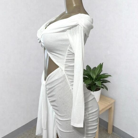 White Off-Shoulder Cut-Out Mini Dress 🤍✨ Size M - Picture 4 of 4